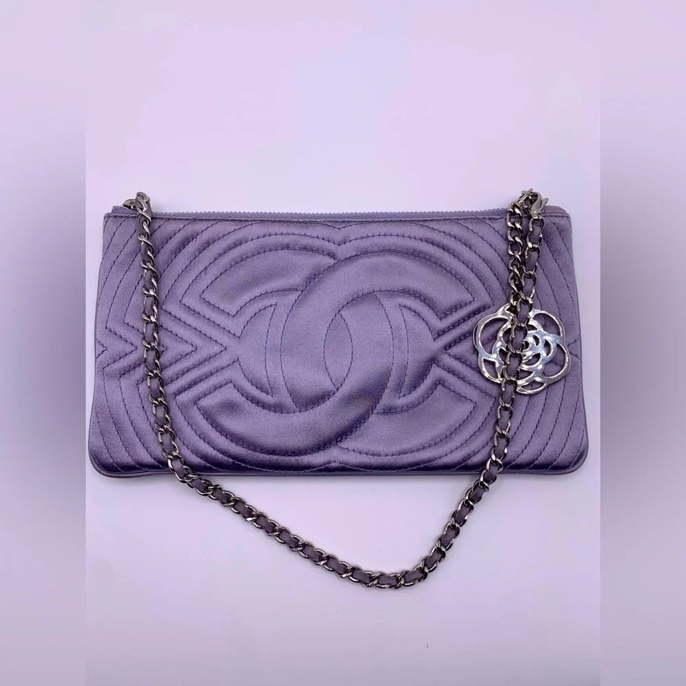 Chanel Camellia Charm Pochette - Vintage - Picture 3 of 7